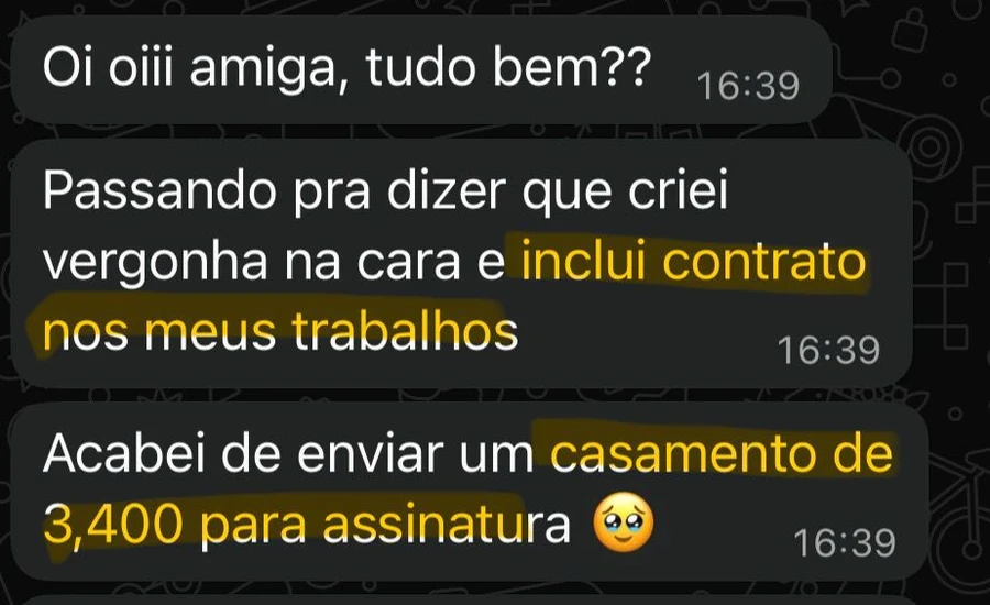 Mensagem de mentorada contando que incluiu contrato nos trabalhos e enviou um casamento de 3,400 para assinatura